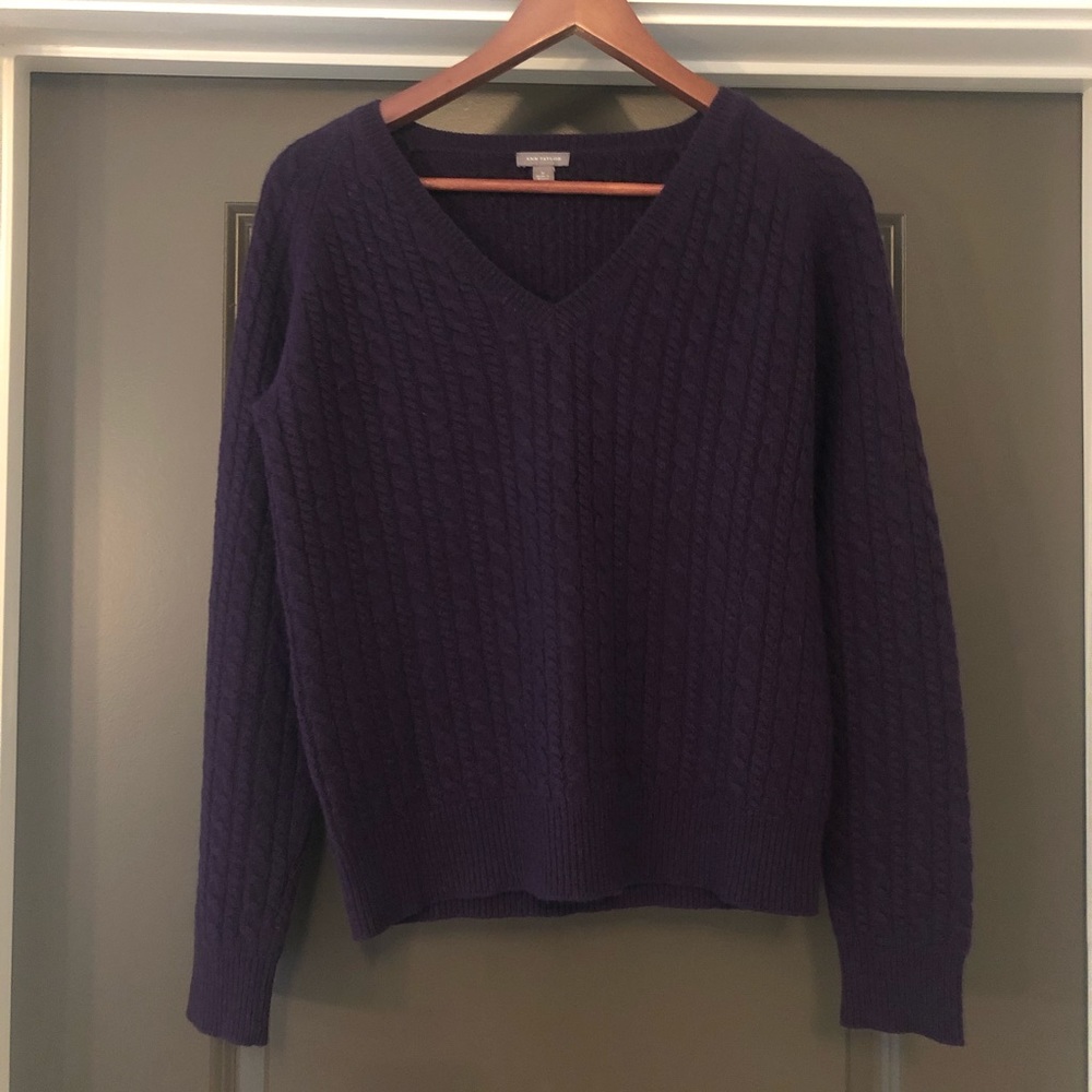 Ann Taylor Women’s Sweater Purple Size M Soft